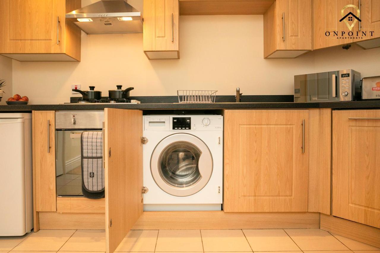 ✰Onpoint -Large 2 Bedroom Apt With Parking!✰ Nottingham Eksteriør bilde